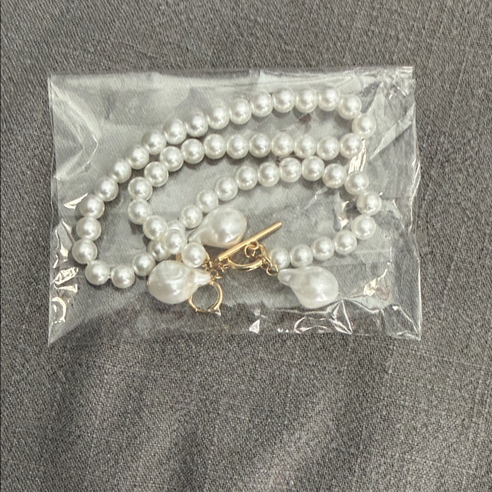 Chic Pearl Necklace and Earring Set